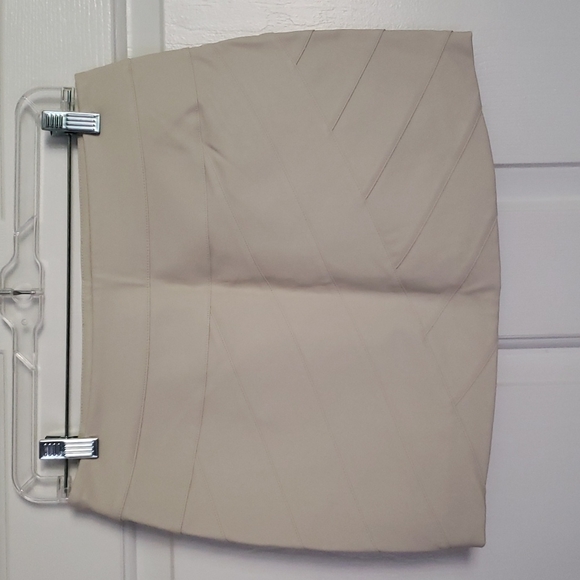 Express pleather skirt - Picture 2 of 4